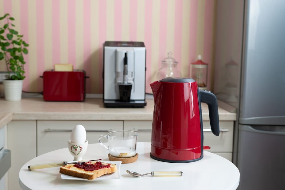 how to boil an egg in a kettle