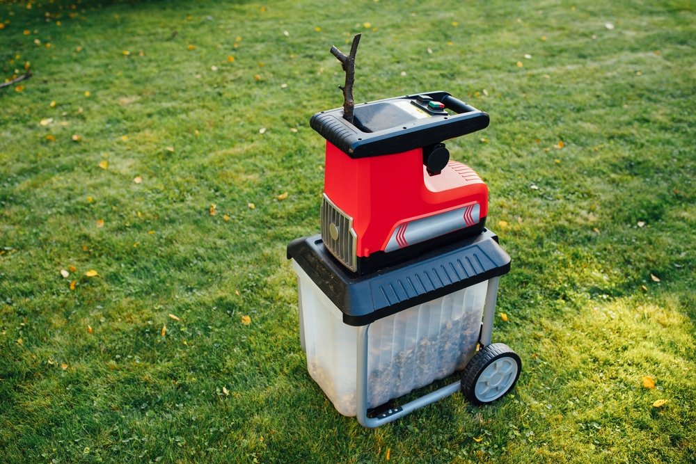 how to use a garden shredder