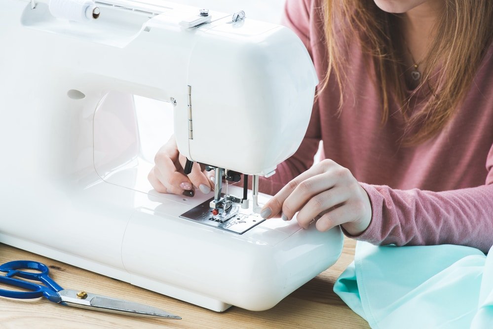 How to Hem Trousers with a Sewing Machine
