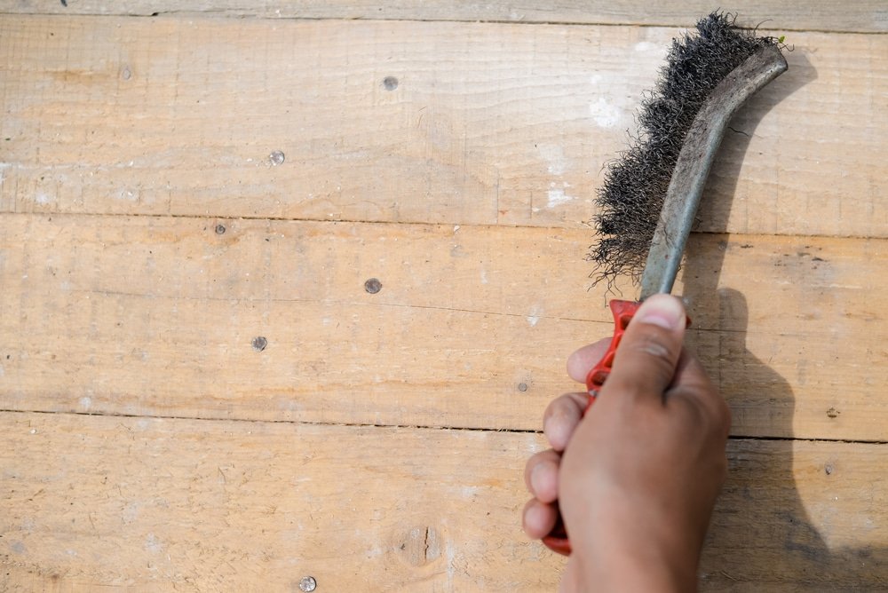 How to Remove Fence Paint
