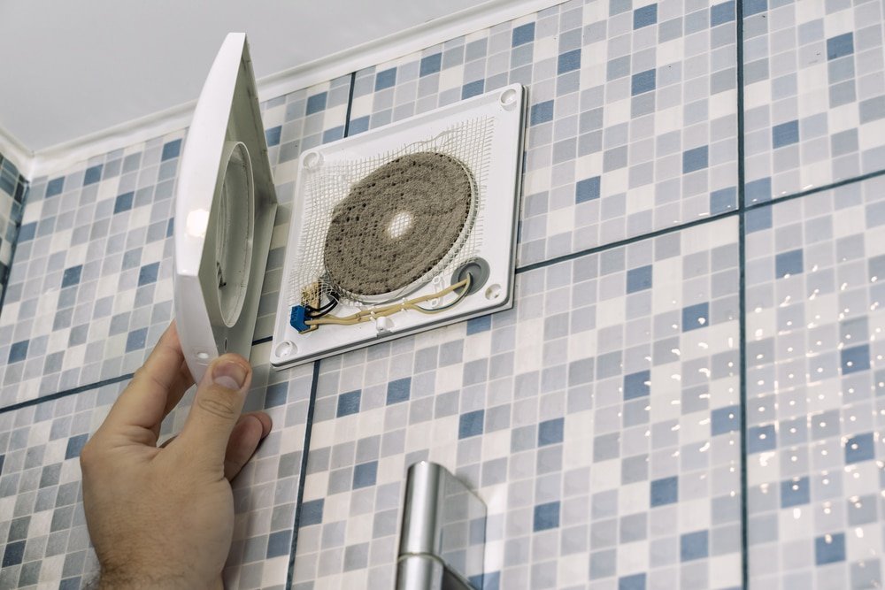 how to clean an extractor fan