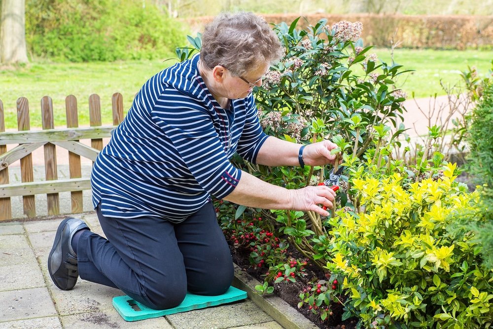 how to make a garden kneeler